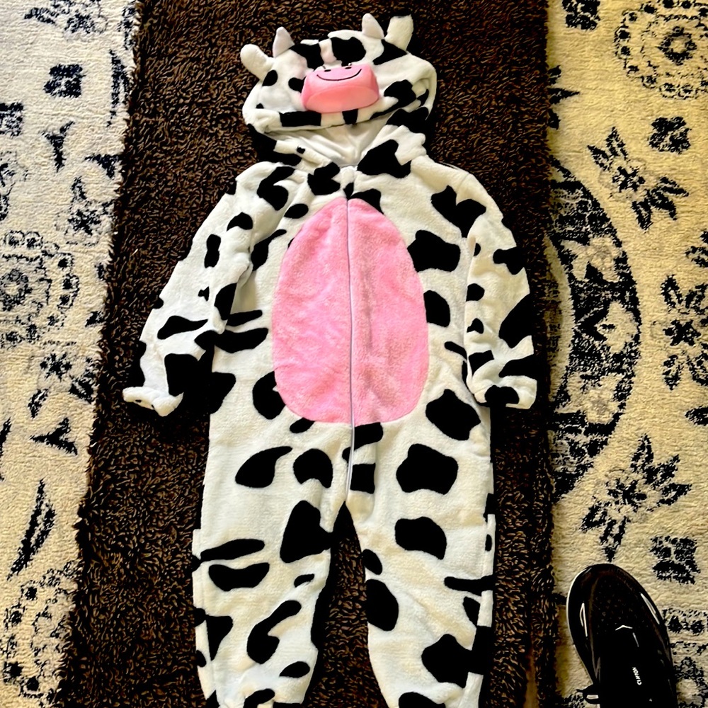Adorable Cow Costume, Excellent Condition